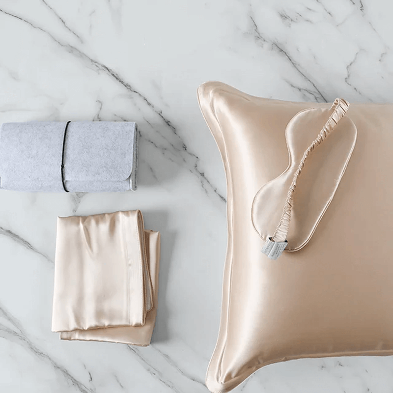 Ensemble Élégant : Masque de nuit + Taie d’oreiller en soie de mûrier & lyocell