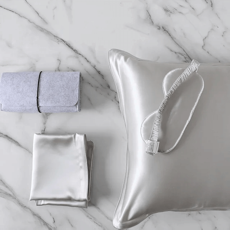 Ensemble Élégant : Masque de nuit + Taie d’oreiller en soie de mûrier & lyocell