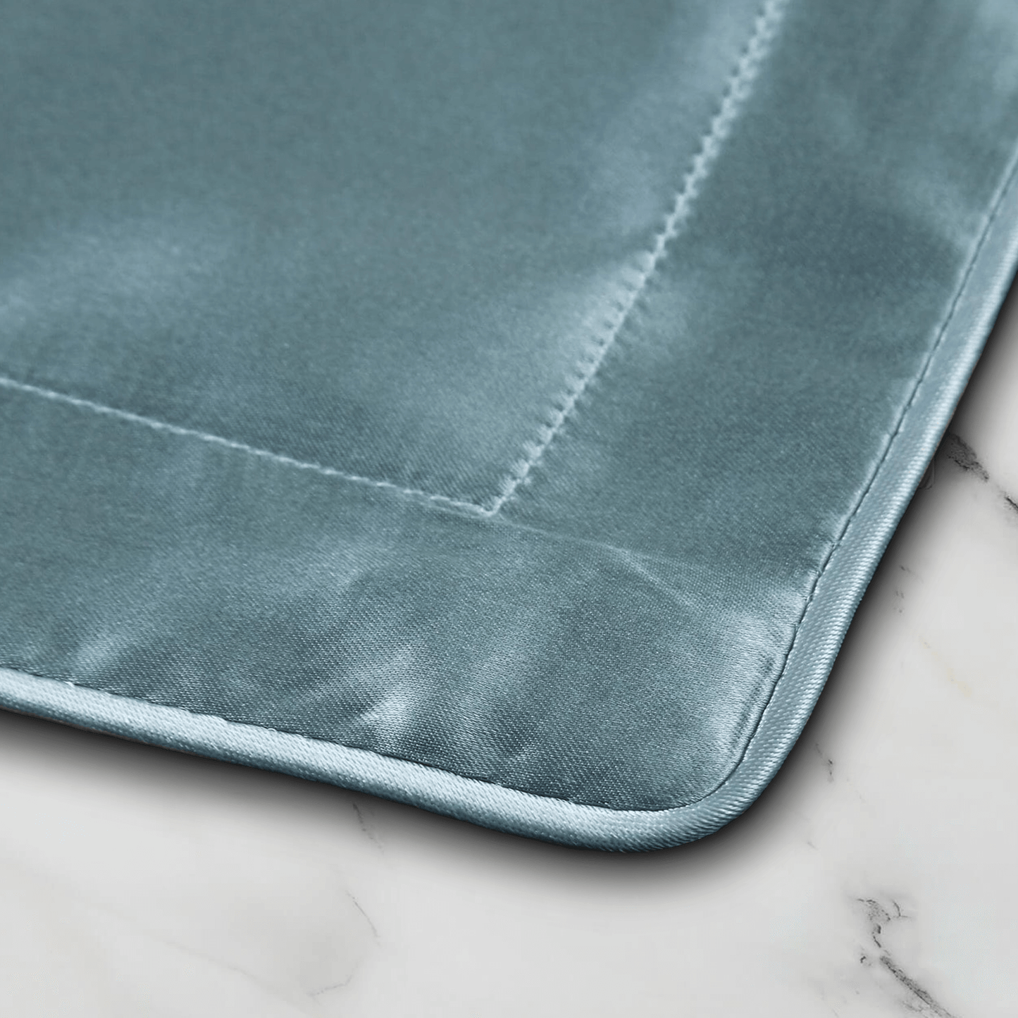 Ensemble Élégant : Masque de nuit + Taie d’oreiller en soie de mûrier & lyocell