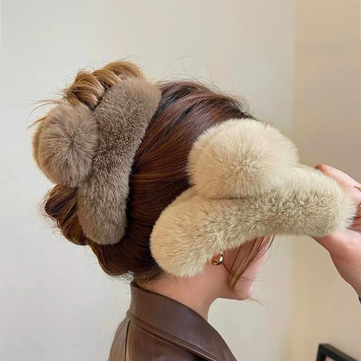 Pince à cheveux en fausse fourrure
