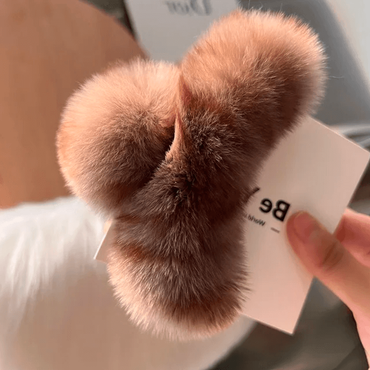 Pince à cheveux en fausse fourrure